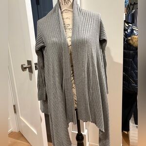 Max Mara shawl sweater Silk cashmere never worn size small